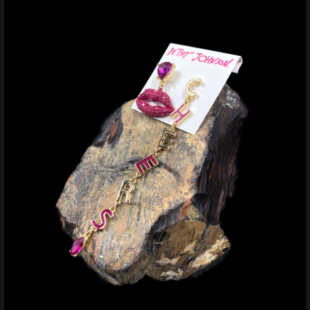 Betsey Johnson Lips & Cheers Mismatch Earrings - Picture 9 of 14